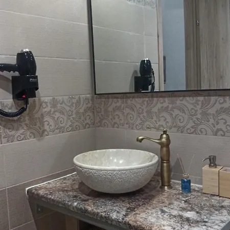 ξενοιασιά Nyaraló